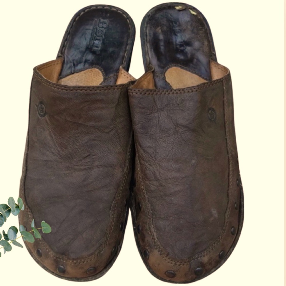 Born Brown clogs so comfy they are to die for! EUC